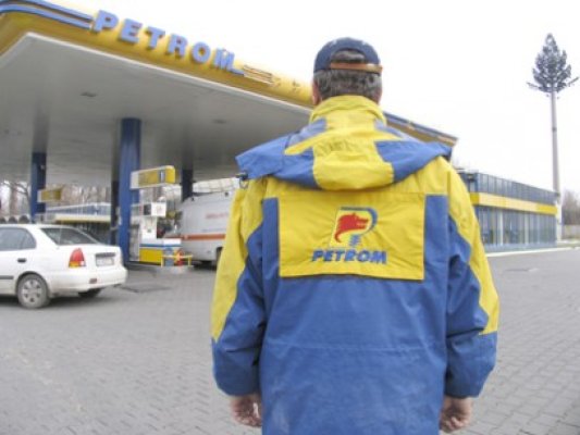 Petrom a majorat preţul benzinei cu 6 bani/litru